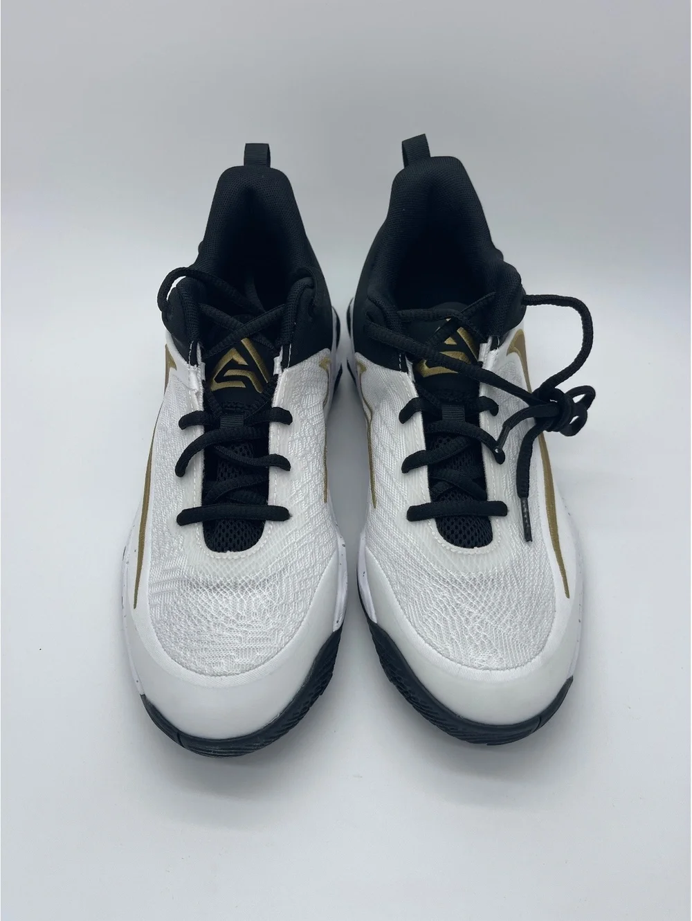 Nike Giannis Immortality Shoes White Black Gold Size 7 Youth